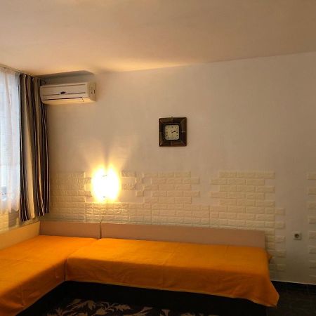 Боксониера Georgi Georgiev Apartment Varna Exterior foto